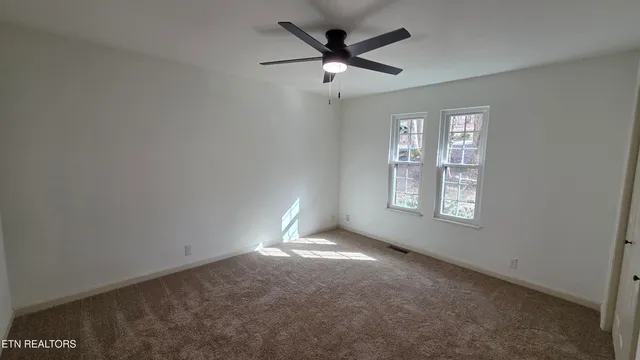 $525,000 | 1135 West Outer Drive, Oak Ridge, TN 37830