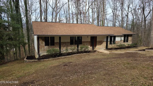 $525,000 | 1135 West Outer Drive, Oak Ridge, TN 37830