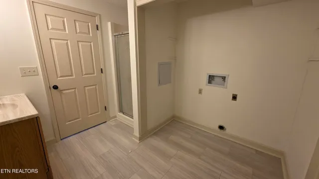 $525,000 | 1135 West Outer Drive, Oak Ridge, TN 37830