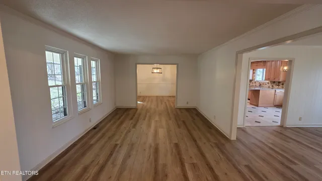 $525,000 | 1135 West Outer Drive, Oak Ridge, TN 37830