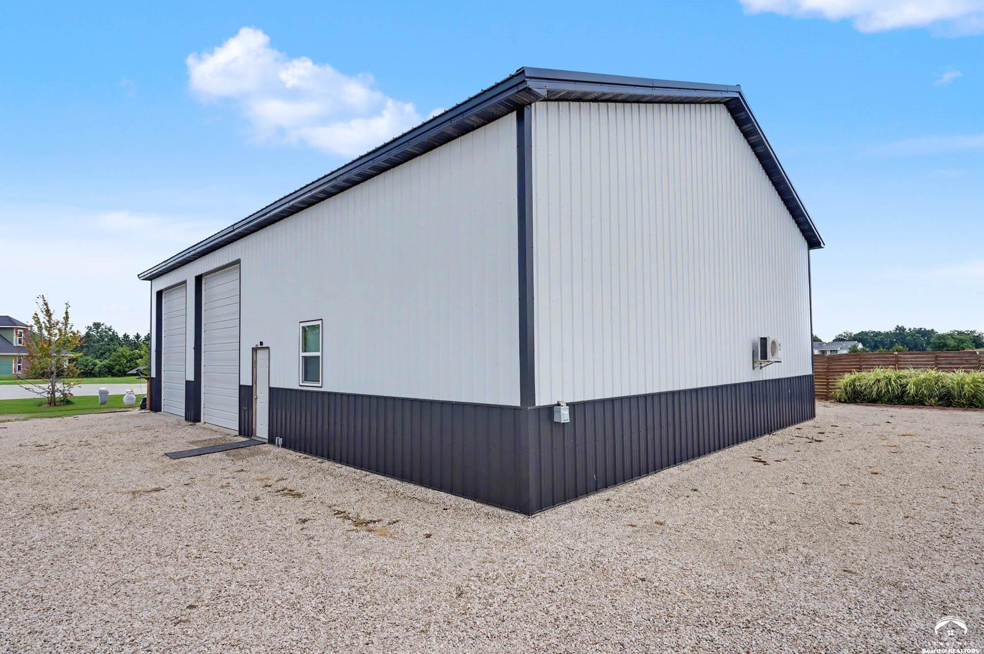 676 East 1375 Road Lawrence, KS 66046 - Photo 40 of 48