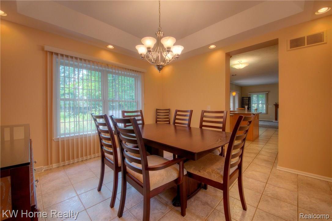23903 Berg Road Southfield, MI 48033 - Photo 11 of 55 930A1048_49_50.jpg
