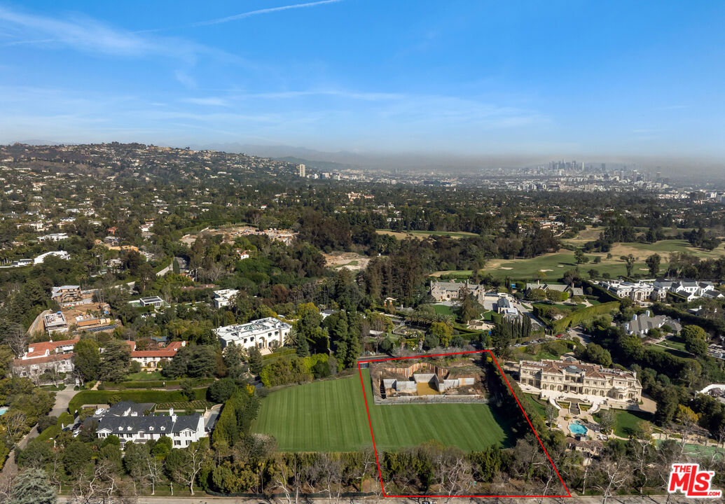 355 South Mapleton Drive Los Angeles, CA 90024 - Photo 5 of 9 an aerial view of a city