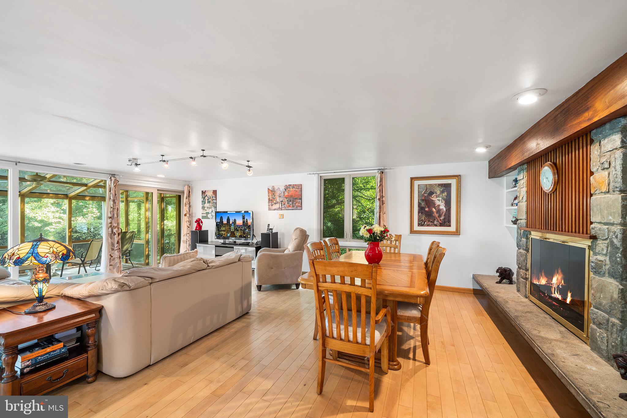 129 Locust Grove Road Bryn Mawr, PA 19010 - Photo 5 of 39 Gallery Image 5