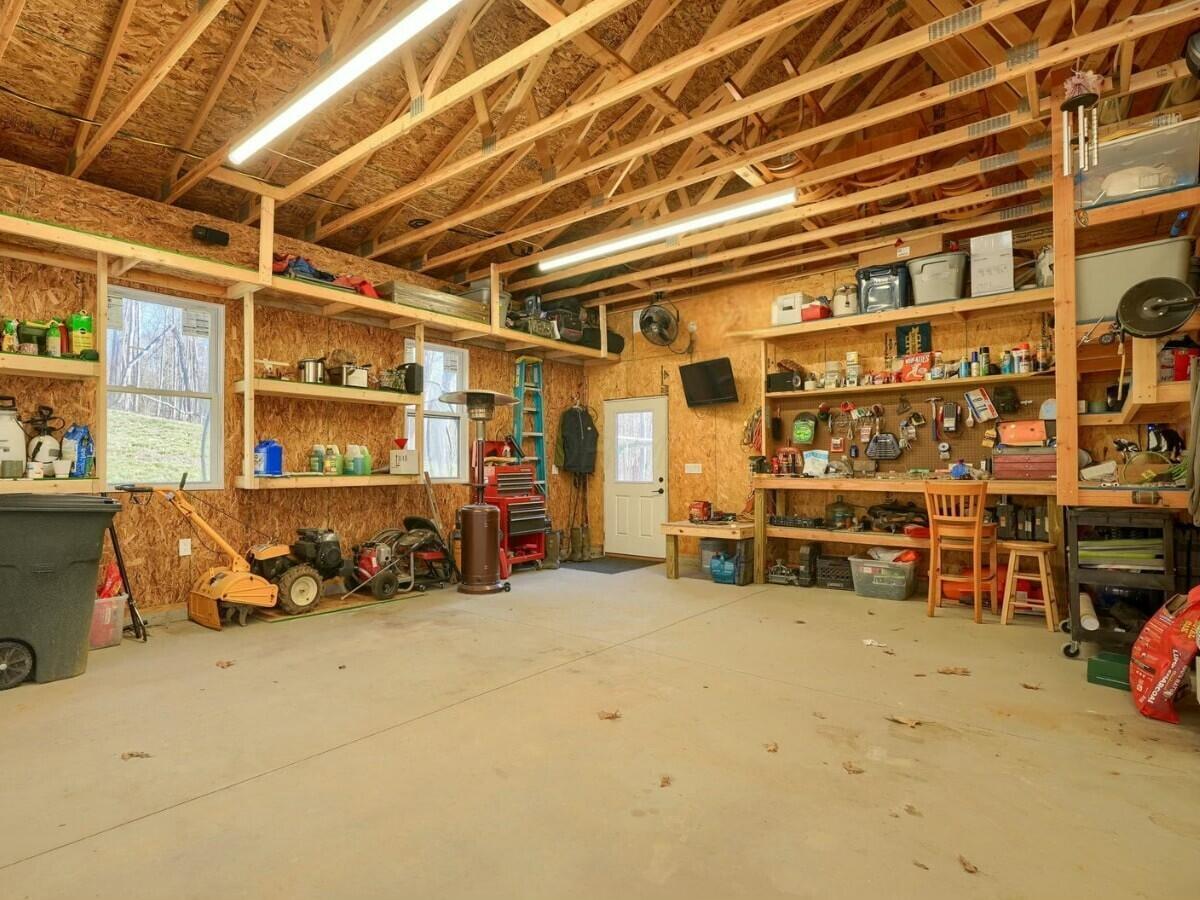 1549 Keystone Furnace Road Jackson, OH 45640 - Photo 48 of 58 Garage