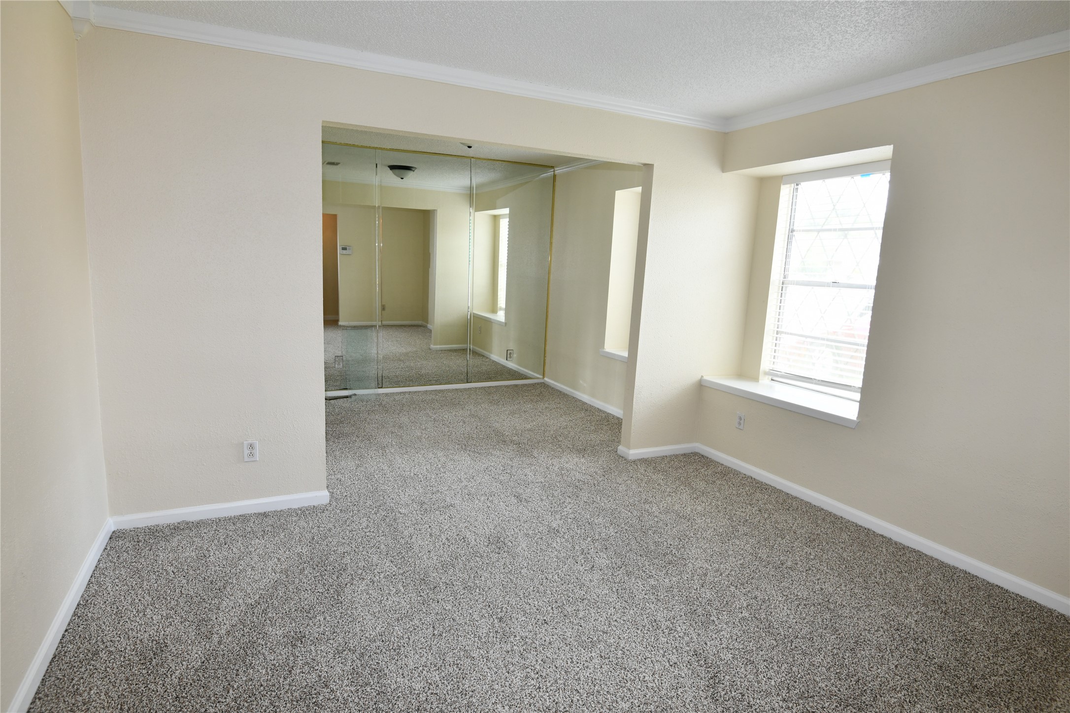 8518 Rinn Street Houston, TX 77078 - Photo 24 of 32 Formal Living and Dining