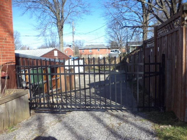 145 Rugby Road Lexington, KY 40504 - Photo 33 of 38 Photo 34