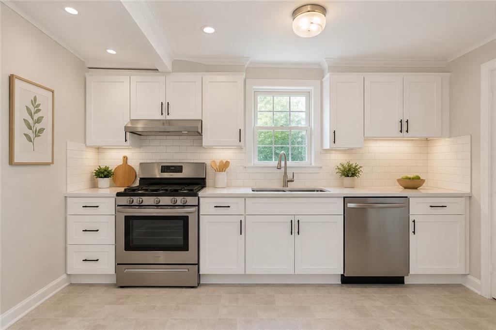 1035 McCoy Road McKees Rocks, PA 15136 - Photo 9 of 29