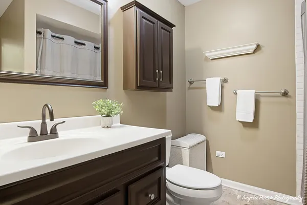 $389,000 | 4833 Eastwood Court, Waukegan, IL 60083