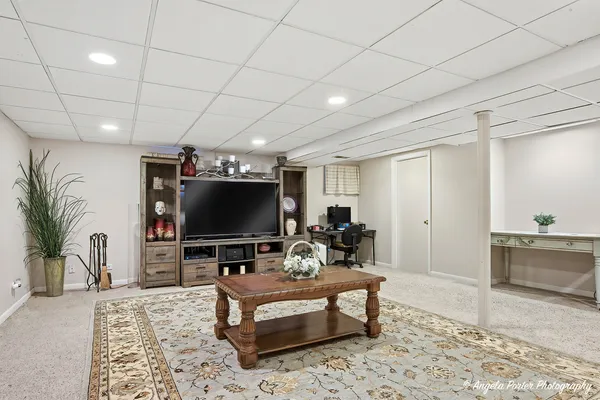 $389,000 | 4833 Eastwood Court, Waukegan, IL 60083