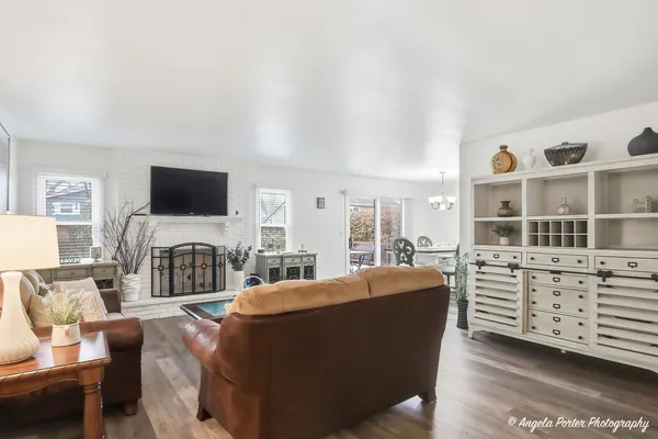 $389,000 | 4833 Eastwood Court, Waukegan, IL 60083