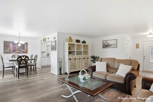 $389,000 | 4833 Eastwood Court, Waukegan, IL 60083