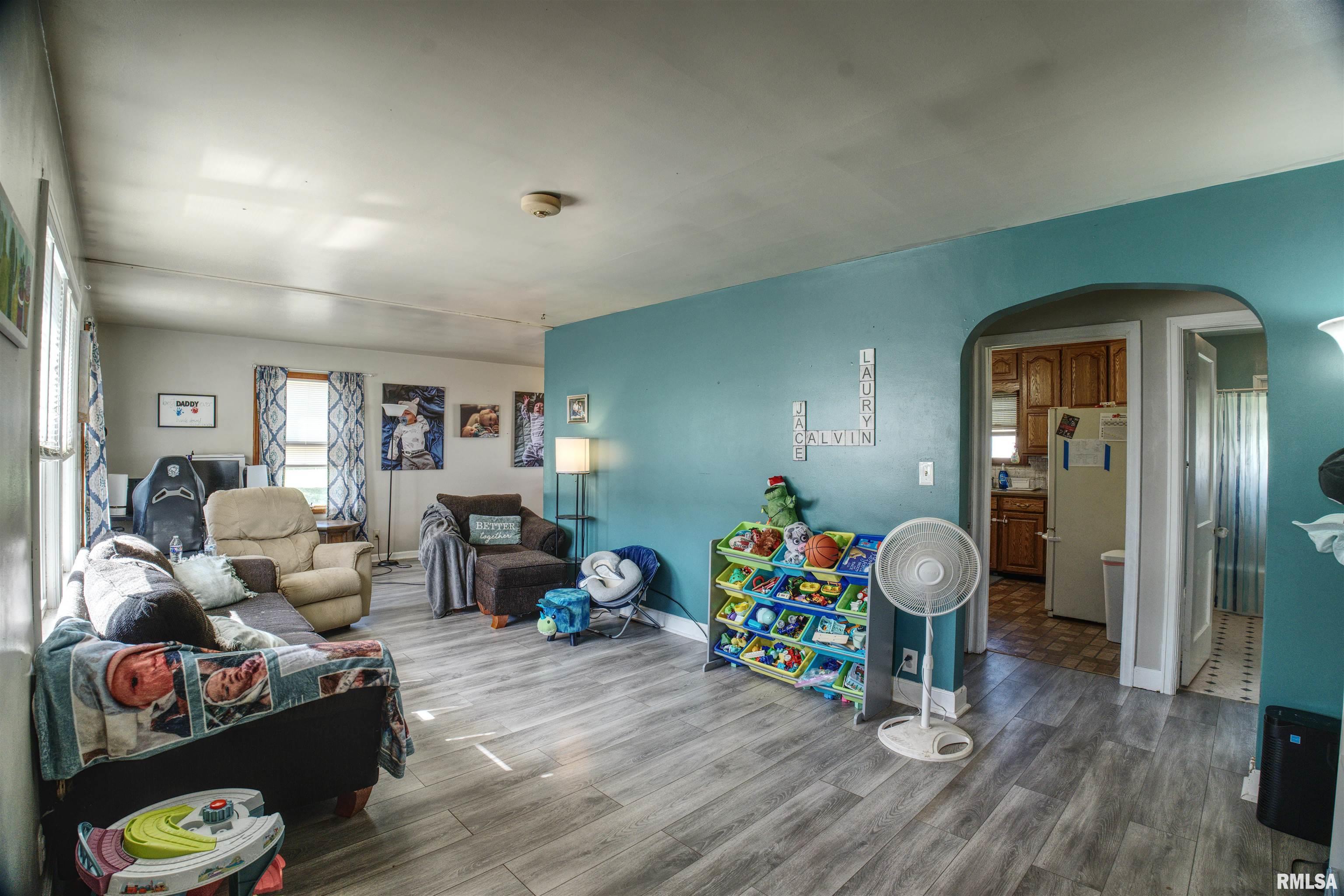 19175 Elston Road Fulton, IL 61252 - Photo 5 of 24