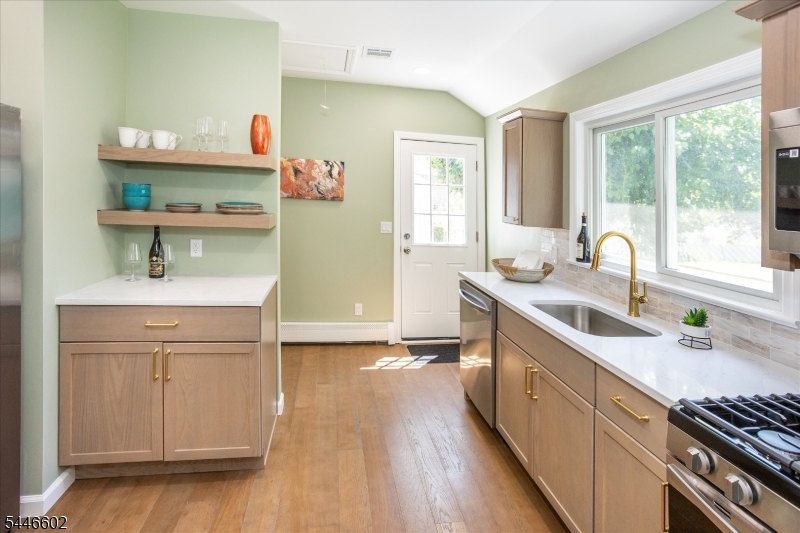 202 Marcella Road Parsippany, NJ 07054 - Photo 7 of 25