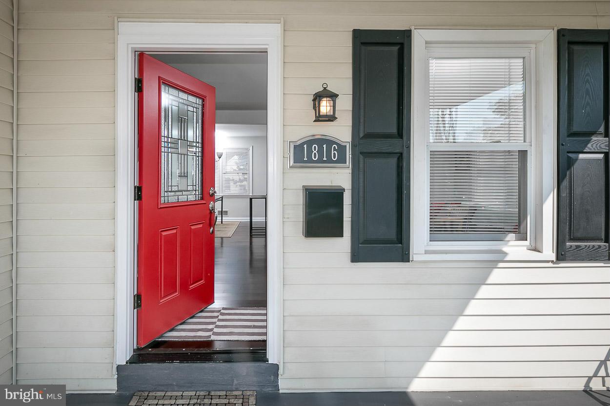 1816 Forrest Road Baltimore, MD 21234 - Photo 4 of 19 a view of an entryway