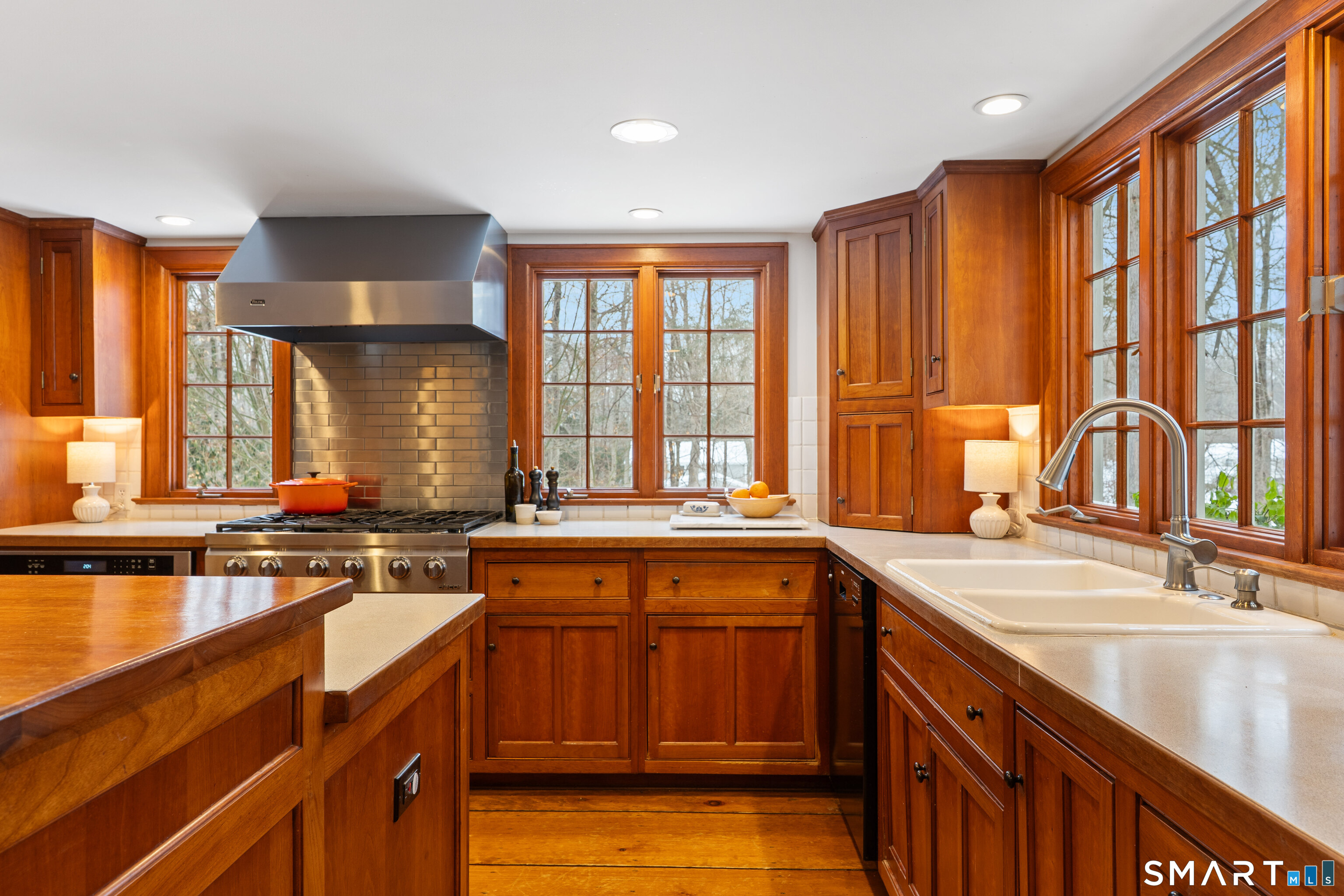 128 Grumman Hill Road Wilton, CT 06897 - Photo 7 of 40