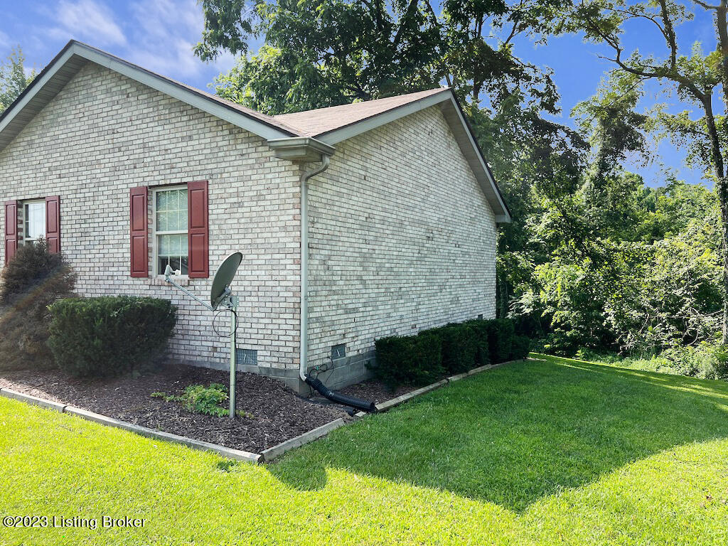 212 Garriott Road Bedford, KY 40006 - Photo 2 of 22 12
