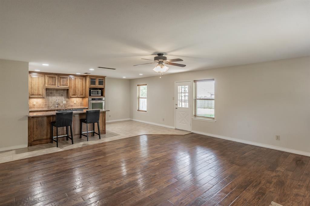 3609 Spring Meadow Lane Flower Mound, TX 75028 - Photo 4 of 32