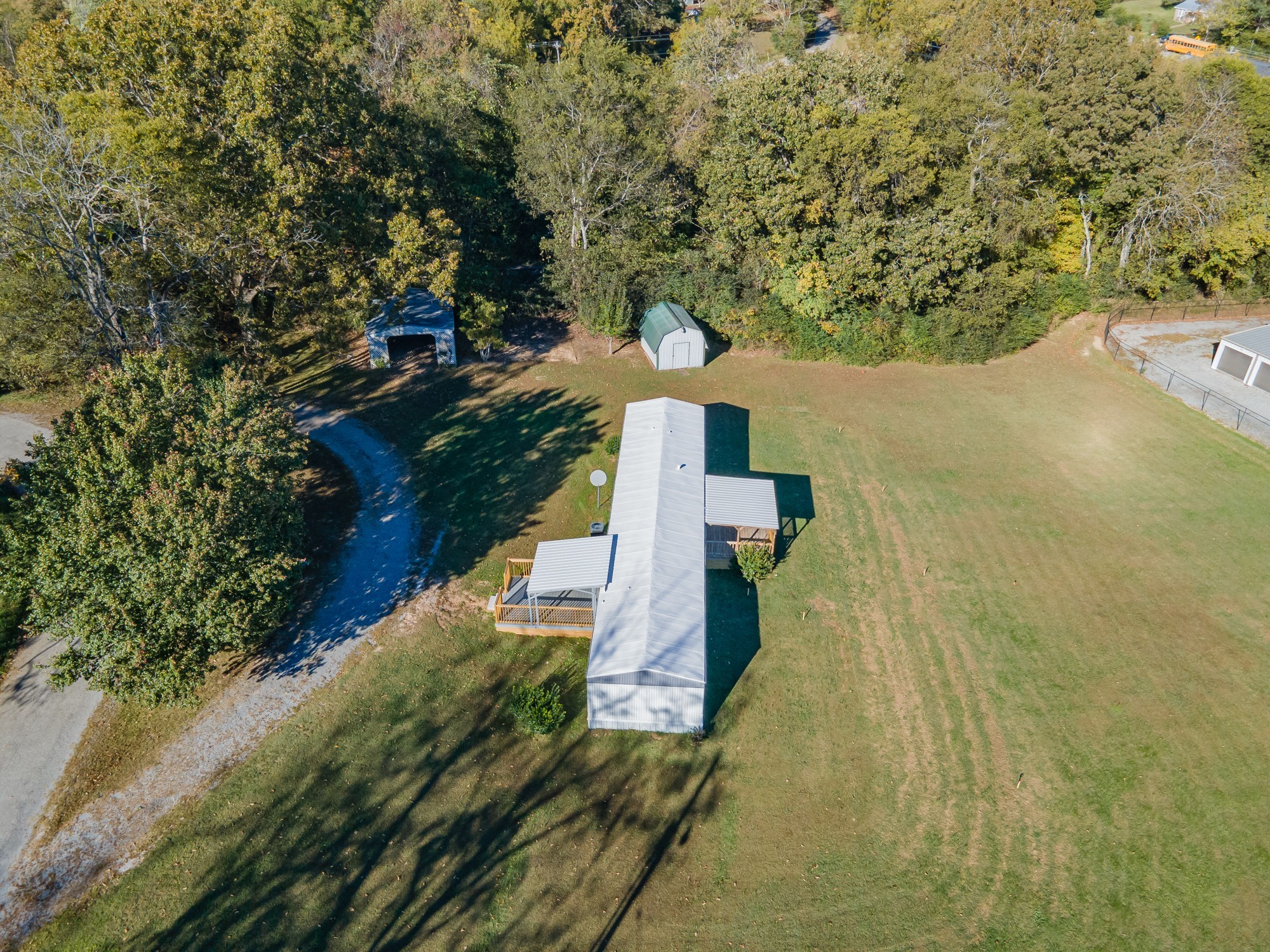 990 Community Road Nunnelly, TN 37137 - Photo 21 of 62