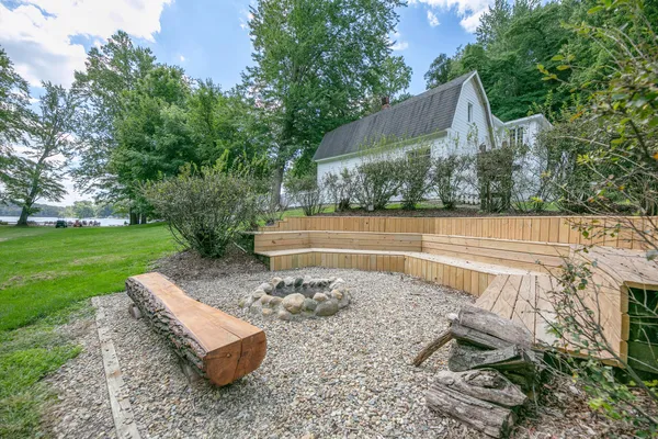 $549,000 | 331 Charlestown Colony, Unit 18, Buchanan, MI 49107