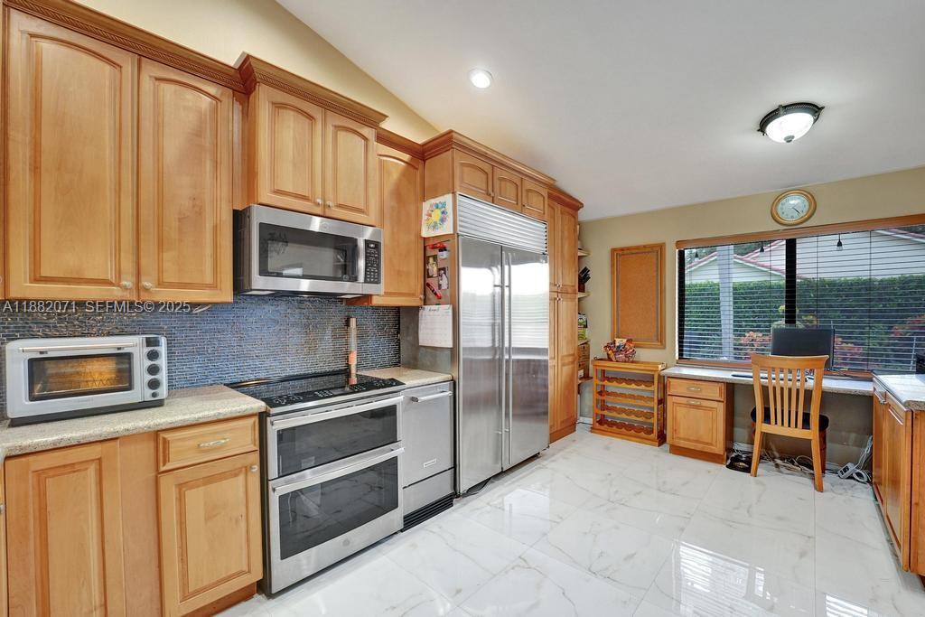 3187 Beechberry Circle Davie, FL 33328 - Photo 10 of 20