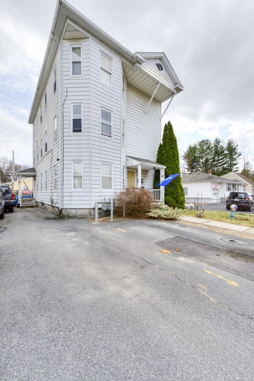 130 Kenberma Road Worcester, MA 01604 - Photo 2 of 30
