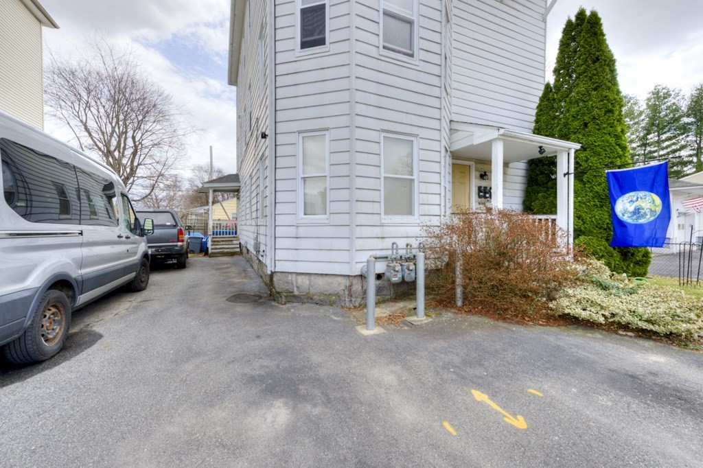 130 Kenberma Road Worcester, MA 01604 - Photo 3 of 30