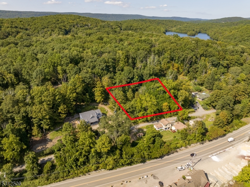 26 Old Road West Milford, NJ 07421 - Photo 3 of 8