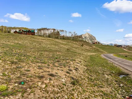 $450,000 | 286 Meadow Drive, Crested Butte, CO 81224
