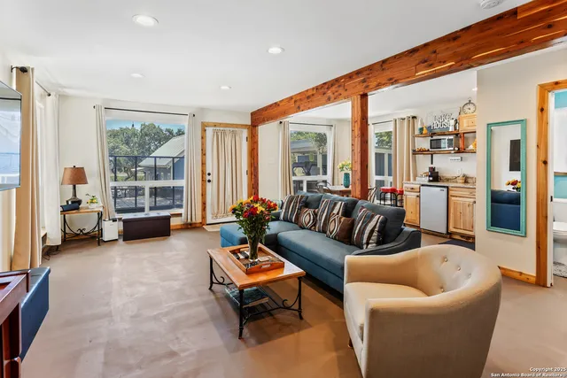 $459,000 | 1544 Trail Ridge Drive, Canyon Lake, TX 78133