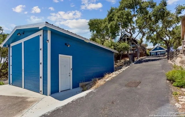 $459,000 | 1544 Trail Ridge Drive, Canyon Lake, TX 78133