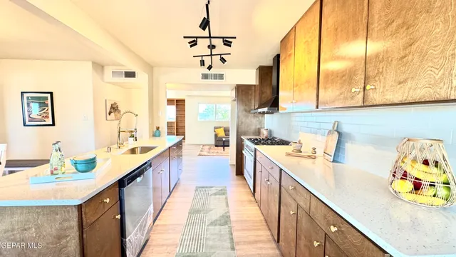 $325,000 | 3405 Volcanic Avenue, El Paso, TX 79904