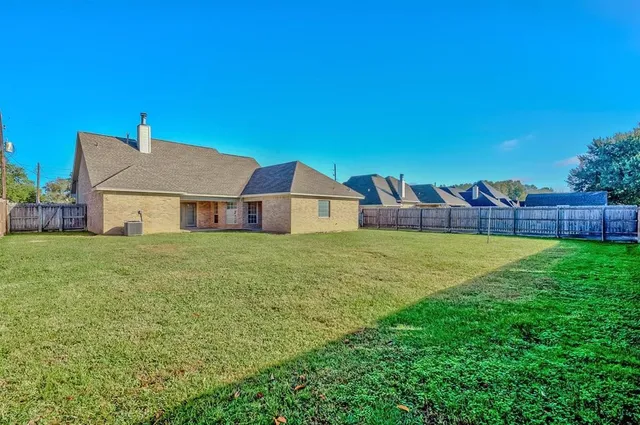 $295,000 | 7621 Clearview Lane, Lumberton, TX 77657