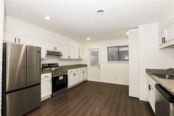 $1,695 | 2323 Ward Street Southeast, Unit 10, Smyrna, GA 30080