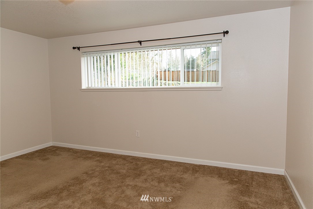 23605 5th Avenue West Bothell, WA 98021 - Photo 20 of 20 an empty room with a window