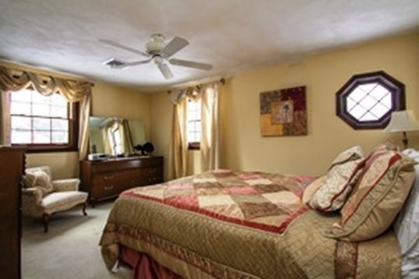 8 Vincent Road Burlington, MA 01803 - Photo 13 of 30 Gallery Image 13