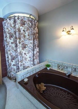 8 Vincent Road Burlington, MA 01803 - Photo 17 of 30 Gallery Image 17