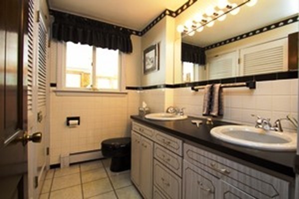 8 Vincent Road Burlington, MA 01803 - Photo 19 of 30 Gallery Image 19