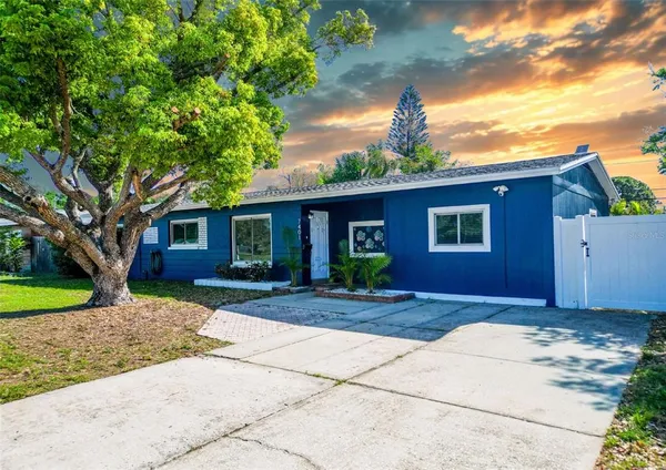 $3,200 | 7401 16th Street North, St. Petersburg, FL 33702