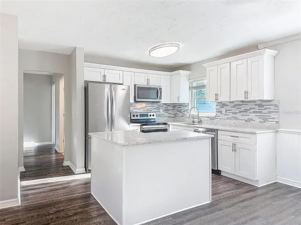 $3,200 | 7401 16th Street North, St. Petersburg, FL 33702