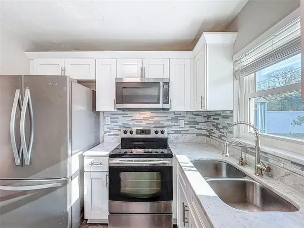 $3,200 | 7401 16th Street North, St. Petersburg, FL 33702