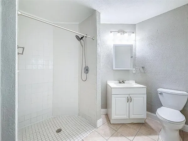 $3,200 | 7401 16th Street North, St. Petersburg, FL 33702