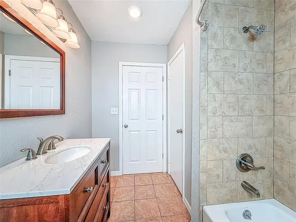 $3,200 | 7401 16th Street North, St. Petersburg, FL 33702