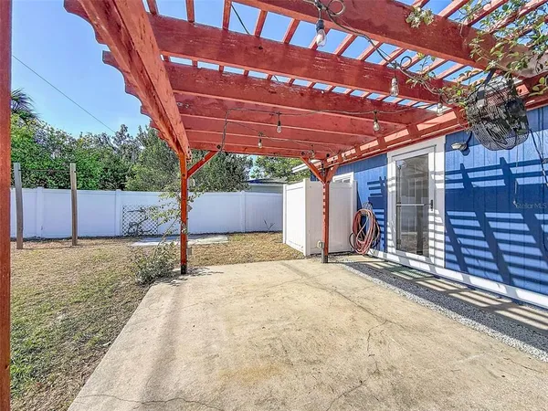 $3,200 | 7401 16th Street North, St. Petersburg, FL 33702