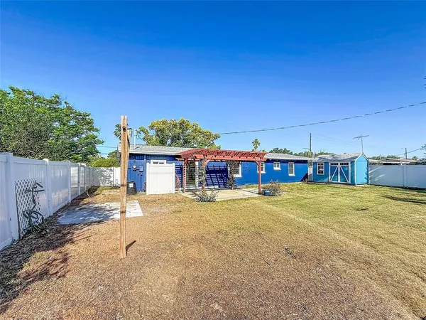 $3,200 | 7401 16th Street North, St. Petersburg, FL 33702