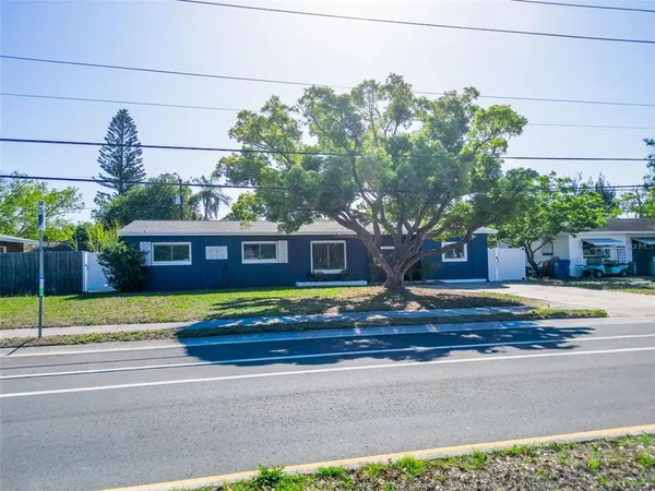 $3,200 | 7401 16th Street North, St. Petersburg, FL 33702