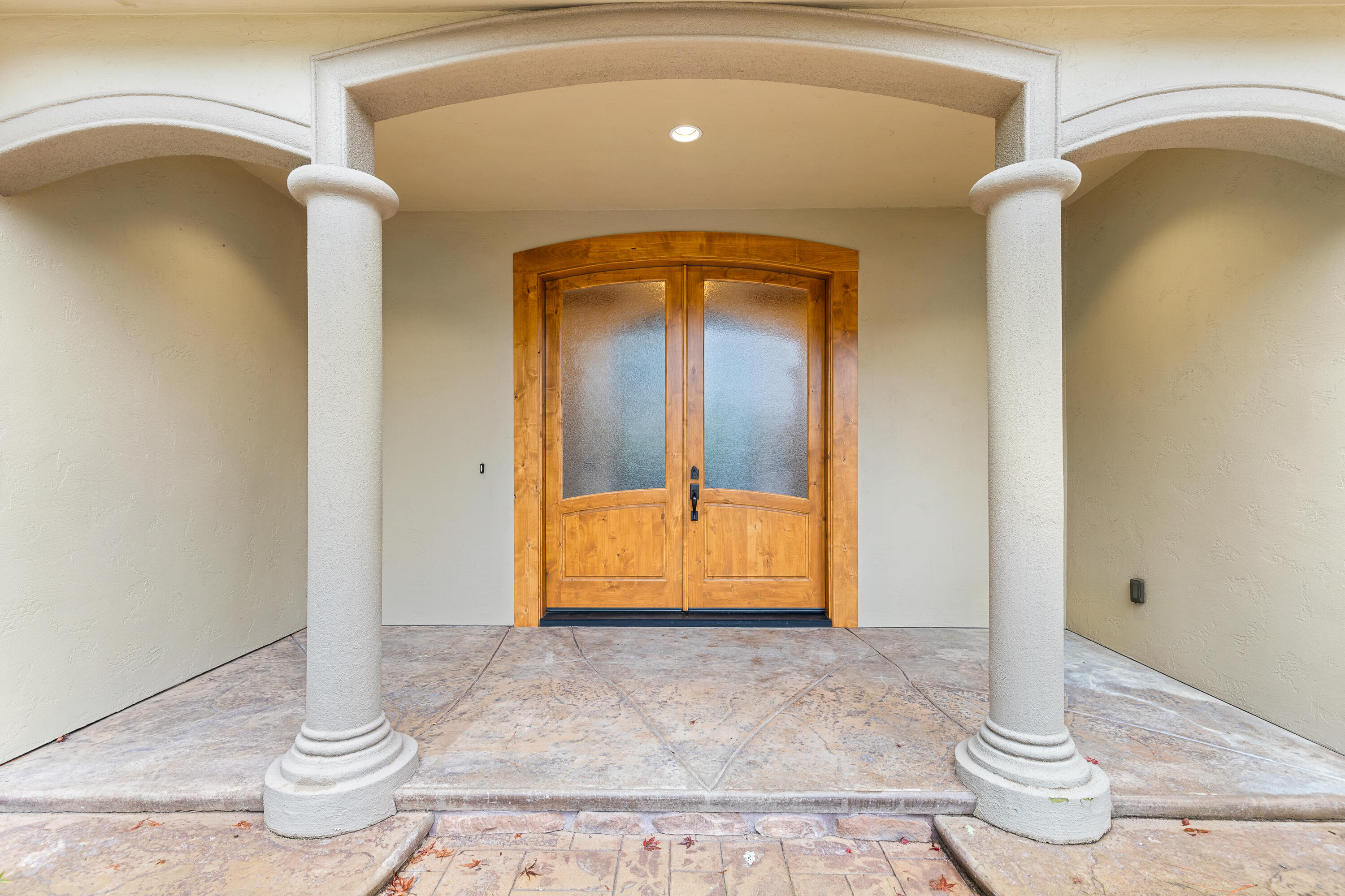 112 East Intervale Road Grants Pass, OR 97527 - Photo 43 of 62 Entrance