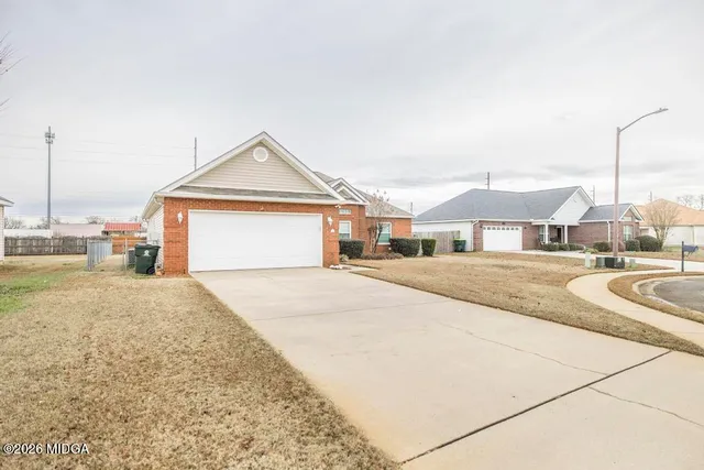 a house view with a outdoor space