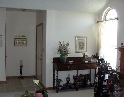 778 Deerfield Trail, Unit 9 Springfield, OH 45503 - Photo 2 of 12