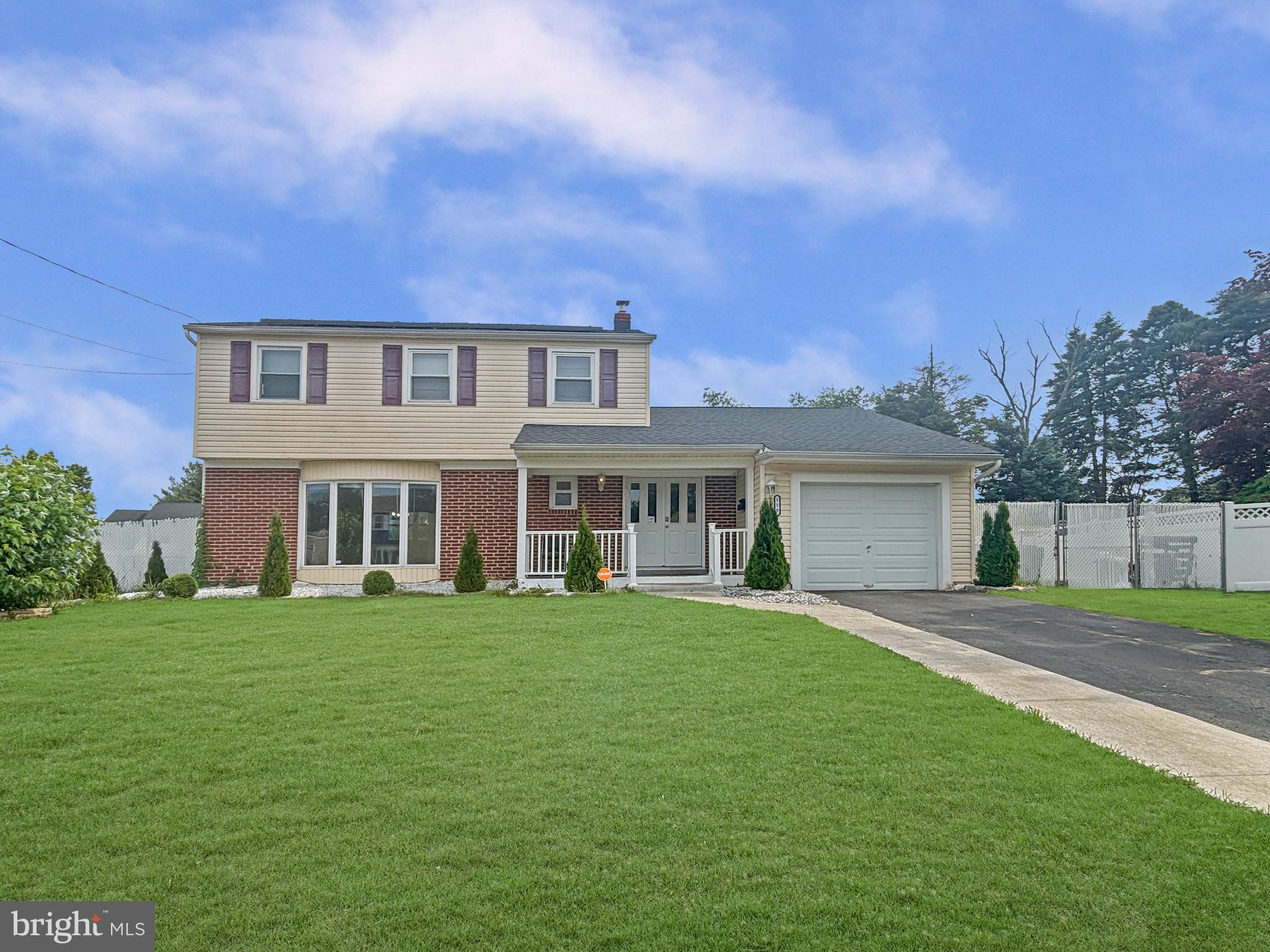 119 Colonial Road Beverly, NJ 08010 - Photo 3 of 29